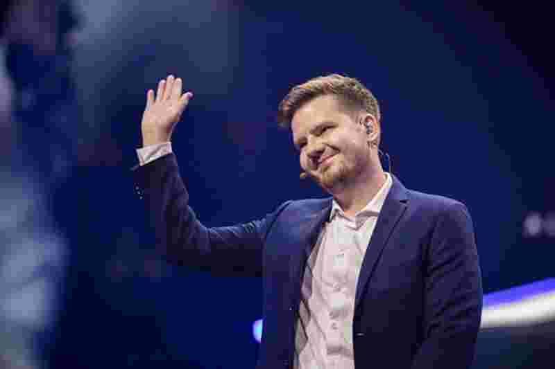 频繁换帅虽 频繁换帅虽