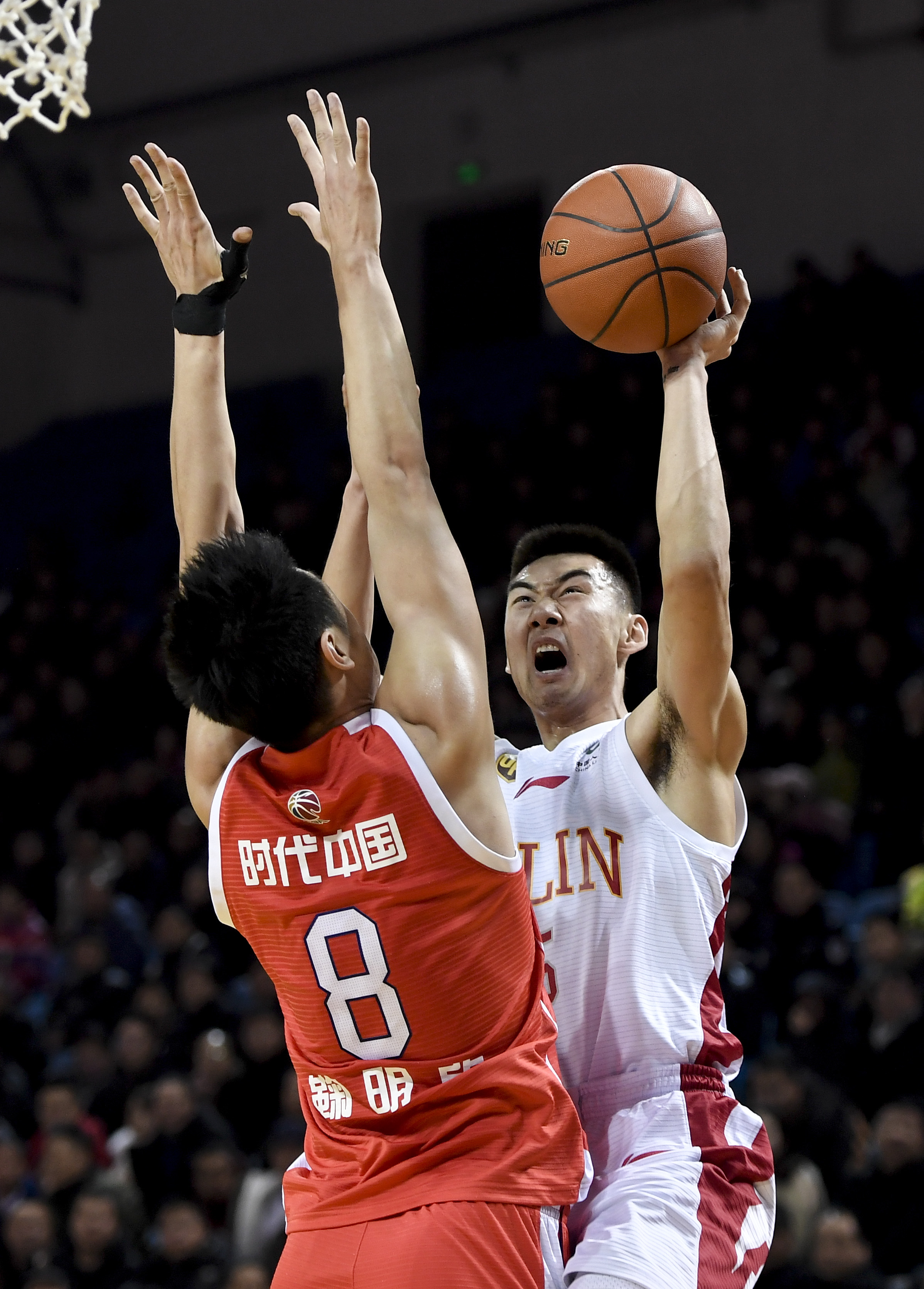随后以右打 随后以右打